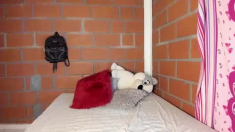 Akyra  online show from December 30, 2024, 7:21 pm