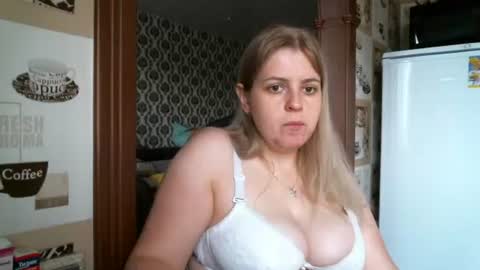 Snapshot of lady_cute_cat chatting on October 9, 2025, 3:59 am lady cute cat29 online show from October 9, 2025, 3:59 am