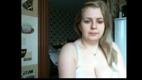 lady cute cat29 online show from April 3, 2026, 2:31 am