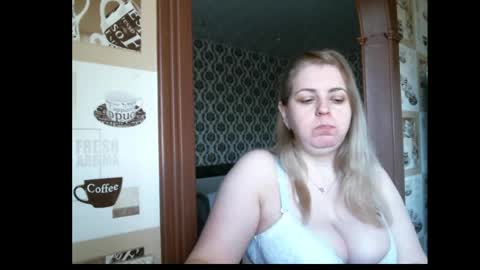 lady cute cat29 online show from April 7, 2026, 2:45 am