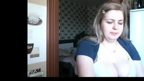 Snapshot of lady_cute_cat chatting on April 27, 2026, 2:42 am lady cute cat29 online show from April 27, 2026, 2:42 am