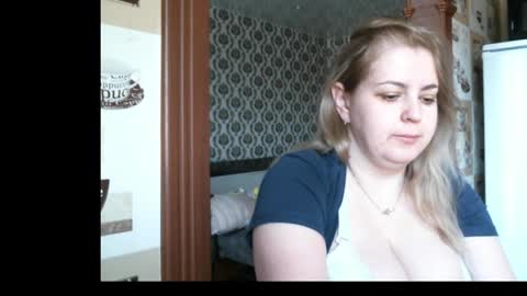 Snapshot of lady_cute_cat chatting on April 28, 2026, 2:49 am lady cute cat29 online show from April 28, 2026, 2:49 am
