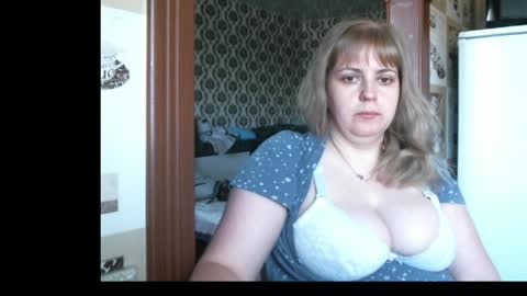 Snapshot of lady_cute_cat chatting on June 9, 2026, 2:23 am lady cute cat29 online show from June 9, 2026, 2:23 am