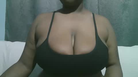 lady_dearra online show from October 13, 2025, 4:01 am