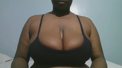 Snapshot of lady_dearra chatting on February 6, 2026, 3:22 am lady_dearra online show from February 6, 2026, 3:22 am