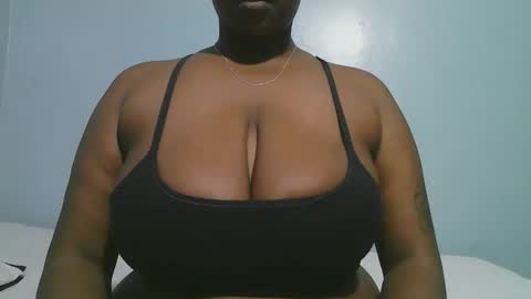 Snapshot of lady_dearra chatting on February 7, 2026, 5:11 am lady_dearra online show from February 7, 2026, 5:11 am