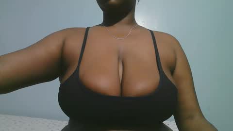 Snapshot of lady_dearra chatting on February 8, 2026, 3:21 am lady_dearra online show from February 8, 2026, 3:21 am