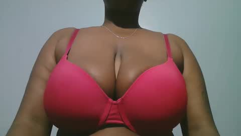 Snapshot of lady_dearra chatting on February 10, 2026, 3:21 am lady_dearra online show from February 10, 2026, 3:21 am