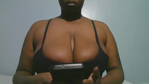 Snapshot of lady_dearra chatting on February 11, 2026, 2:49 am lady_dearra online show from February 11, 2026, 2:49 am