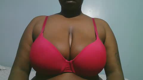 Snapshot of lady_dearra chatting on February 12, 2026, 3:12 am lady_dearra online show from February 12, 2026, 3:12 am