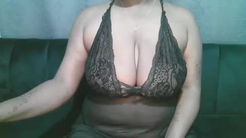 Snapshot of lady_dearra chatting on March 2, 2026, 2:58 am lady_dearra online show from March 2, 2026, 2:58 am