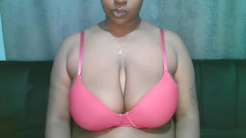 Snapshot of lady_dearra chatting on March 8, 2026, 2:59 am lady_dearra online show from March 8, 2026, 2:59 am