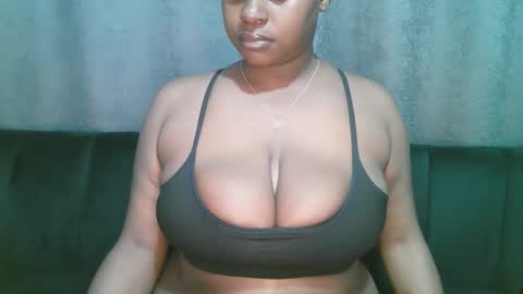 Snapshot of lady_dearra chatting on March 23, 2026, 3:21 am lady_dearra online show from March 23, 2026, 3:21 am