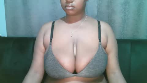 Snapshot of lady_dearra chatting on March 25, 2026, 2:50 am lady_dearra online show from March 25, 2026, 2:50 am