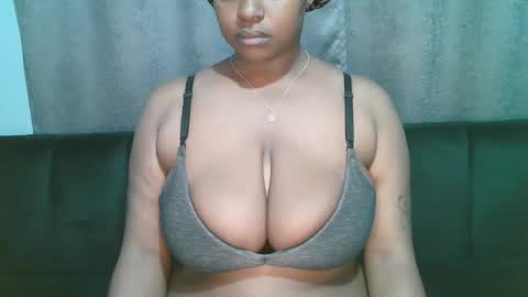 Snapshot of lady_dearra chatting on March 28, 2026, 4:23 am lady_dearra online show from March 28, 2026, 4:23 am