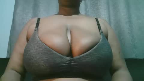 Snapshot of lady_dearra chatting on April 21, 2026, 1:53 am lady_dearra online show from April 21, 2026, 1:53 am