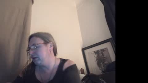 Delilah-Catherine online show from February 12, 2025, 9:20 am