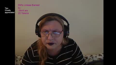 Delilah-Catherine online show from November 9, 2025, 6:50 pm