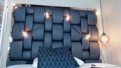 LADY  online show from January 9, 2025, 7:52 am