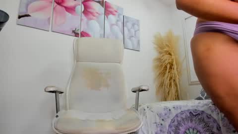 LADY  online show from January 10, 2025, 8:07 am