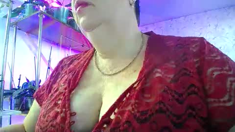 Lady Gloria online show from September 22, 2025, 4:14 am