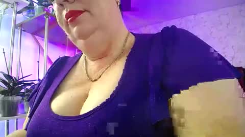 Lady Gloria online show from November 14, 2025, 7:07 am