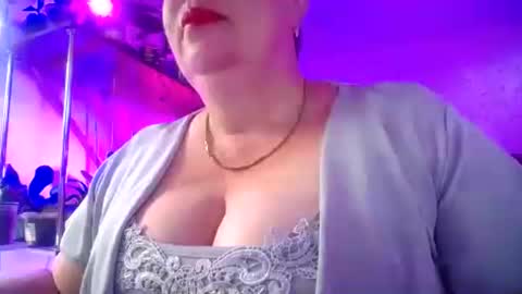 Lady Gloria online show from July 10, 2026, 7:01 am