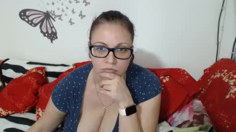 Lady Hellene online show from February 2, 2025, 5:04 pm