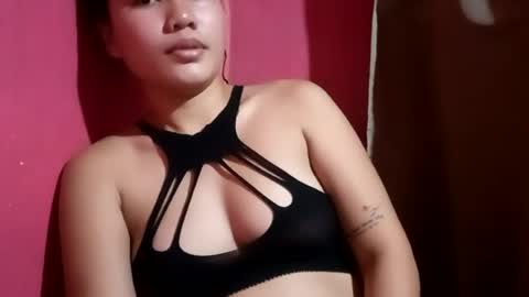 Snapshot of lady_rose19 chatting on July 17, 2026, 6:57 pm kitty online show from July 17, 2026, 6:57 pm
