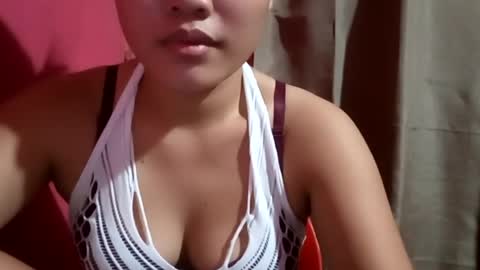 Snapshot of lady_rose19 chatting on July 24, 2026, 9:18 am kitty online show from July 24, 2026, 9:18 am