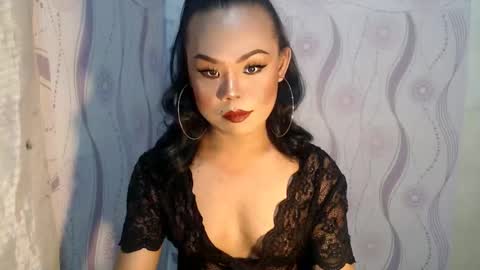 lady_shane26 online show from May 1, 2026, 12:21 pm