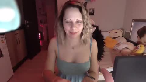 lady_smile69 online show from December 15, 2024, 12:40 am