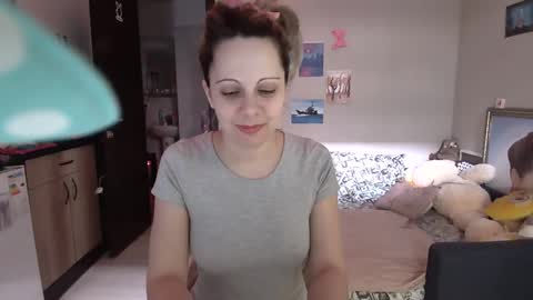 lady_smile69 online show from March 12, 2025, 6:07 am