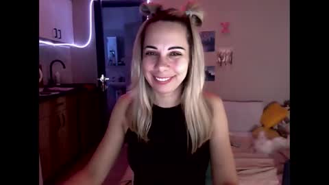 lady_smile69 online show from September 10, 2025, 5:35 pm