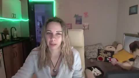 lady_smile69 online show from December 18, 2025, 5:02 am