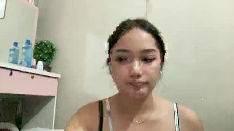 yuki hermosa online show from September 26, 2025, 2:21 pm