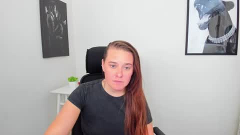 Snapshot of ladyalessa chatting on July 14, 2026, 10:21 am ALESSA online show from July 14, 2026, 10:21 am