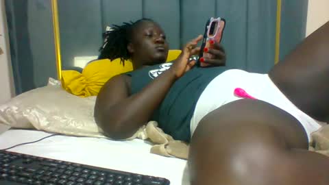 lindah32 online show from December 2, 2024, 11:51 pm