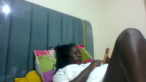 lindah32 online show from December 7, 2024, 8:05 pm
