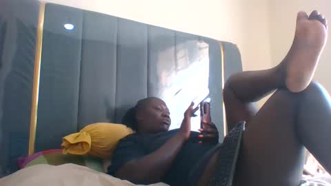 lindah32 online show from December 11, 2024, 7:09 am