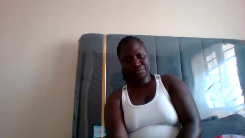 lindah32 online show from December 26, 2024, 2:48 pm