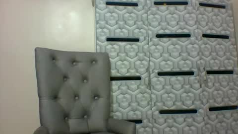 lindah32 online show from January 9, 2025, 9:26 pm