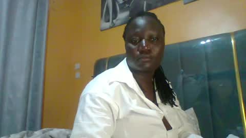 Snapshot of ladyblossoms19 chatting on June 21, 2026, 10:34 pm lindah32 online show from June 21, 2026, 10:34 pm