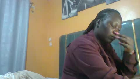 Snapshot of ladyblossoms19 chatting on June 24, 2026, 9:03 pm lindah32 online show from June 24, 2026, 9:03 pm