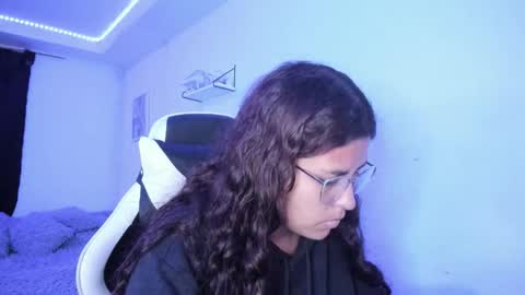  Lady  online show from November 5, 2025, 2:00 am