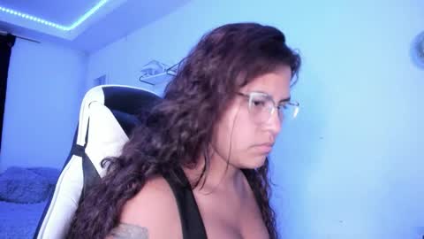  Lady  online show from November 23, 2025, 2:55 am