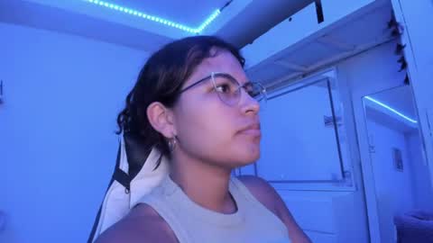  Lady  online show from June 26, 2026, 3:44 am