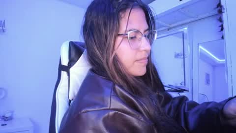  Lady  online show from July 7, 2026, 6:47 am
