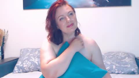 Snapshot of ladyelizabeth777 chatting on July 7, 2026, 7:23 am Beth online show from July 7, 2026, 7:23 am