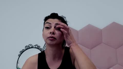 Lia online show from February 7, 2025, 5:10 am